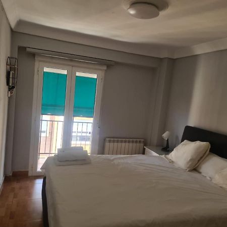 Apartamento Zaragoza Plaza Europa Exterior foto